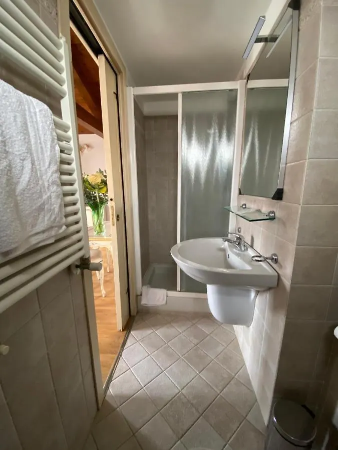 ** Hotel Alloggi Ai Tessitori Venice Italy